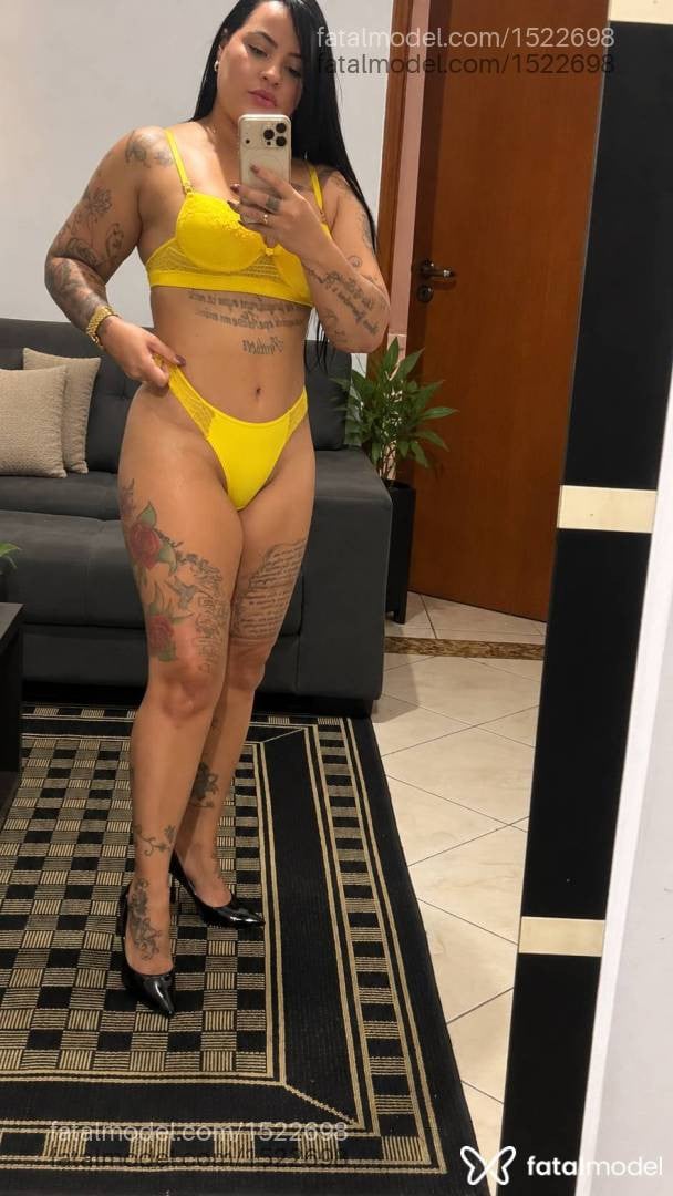 Acompanhante mulher morena (o) de olhos castanhos - Nicoly