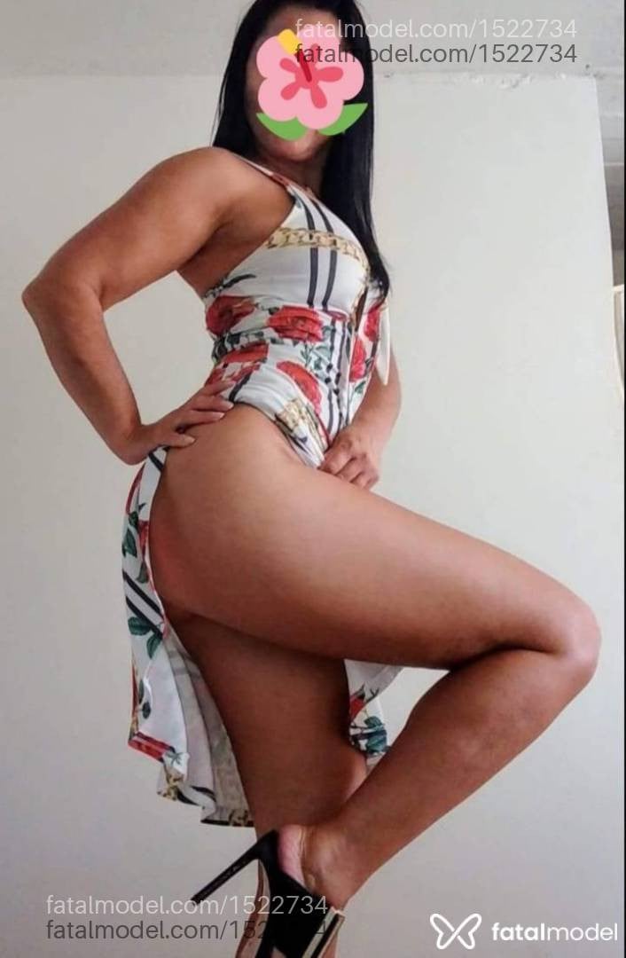 Acompanhante mulher com cabelo castanho de olhos castanhos - BETINA BORGES