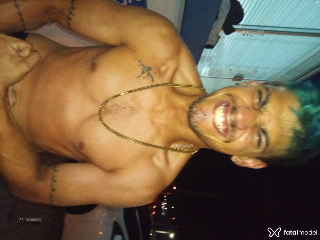 Acompanhante homem morena (o) de olhos verdes em Brusque Acompanhante homem morena (o) de olhos verdes em Brusque - Grande Luccas