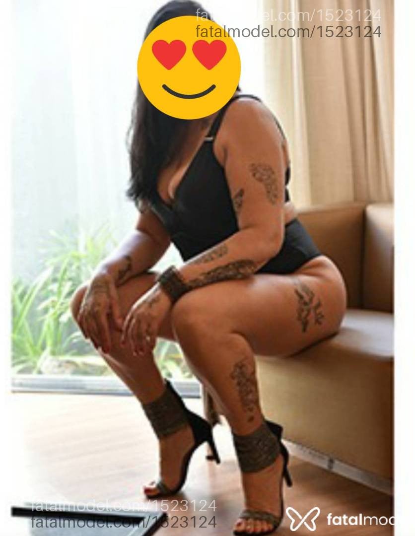 Acompanhante mulher morena (o) de olhos pretos em Santa Cruz do Sul - Débora