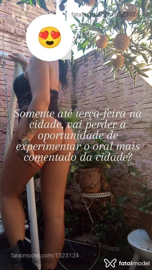 Acompanhante mulher morena (o) de olhos pretos - Débora