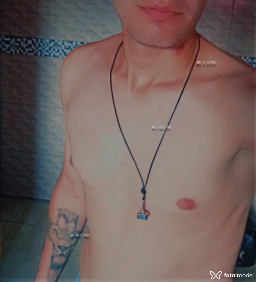 Acompanhante homem morena (o) de olhos verdes em Pato Branco Acompanhante homem morena (o) de olhos verdes em Pato Branco - Ricardo