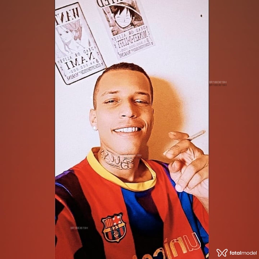 Acompanhante homem loira (o) de olhos verdes em Ponta Grossa Acompanhante homem loira (o) de olhos verdes em Ponta Grossa - Kingsex