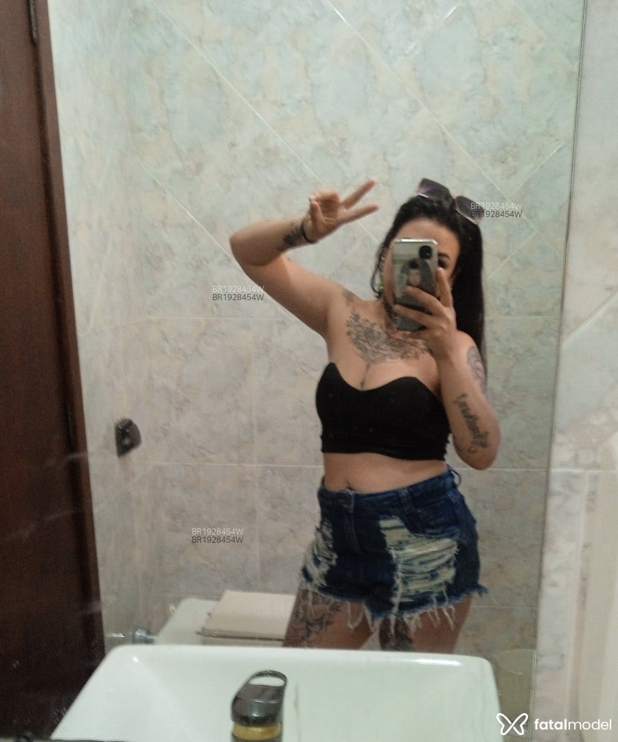 Acompanhante mulher morena (o) de olhos castanhos em Curitiba - Camlla