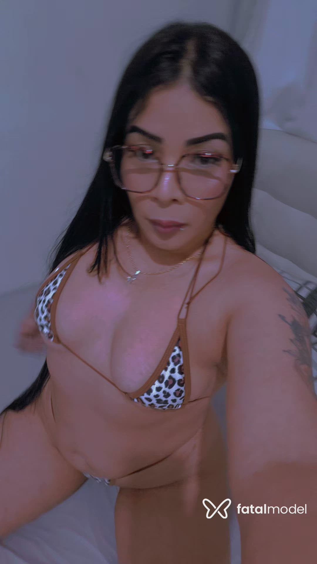 Acompanhante mulher morena (o) de olhos pretos - SILVANA MAmasita
