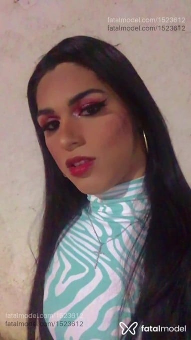 Acompanhante mulher trans morena (o) de olhos castanhos em Pindamonhangaba - Vitória morena