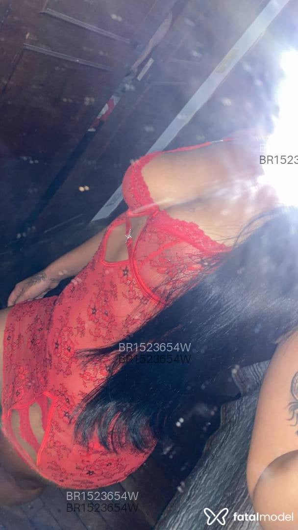 Acompanhante mulher morena (o) de olhos castanhos em São Paulo - Yara rios