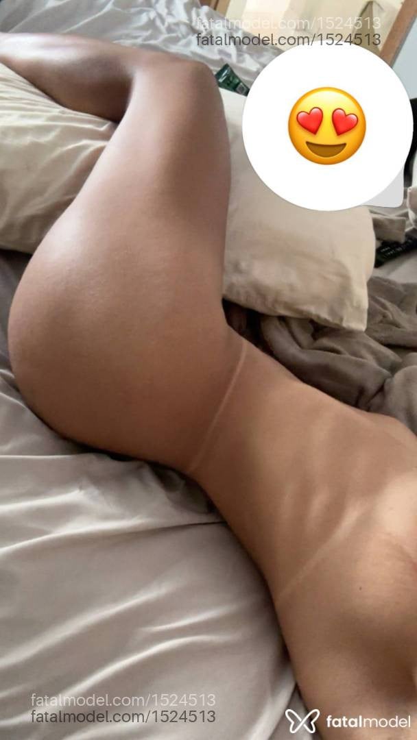 Acompanhante mulher com cabelo castanho de olhos castanhos - Kris Albuquerque