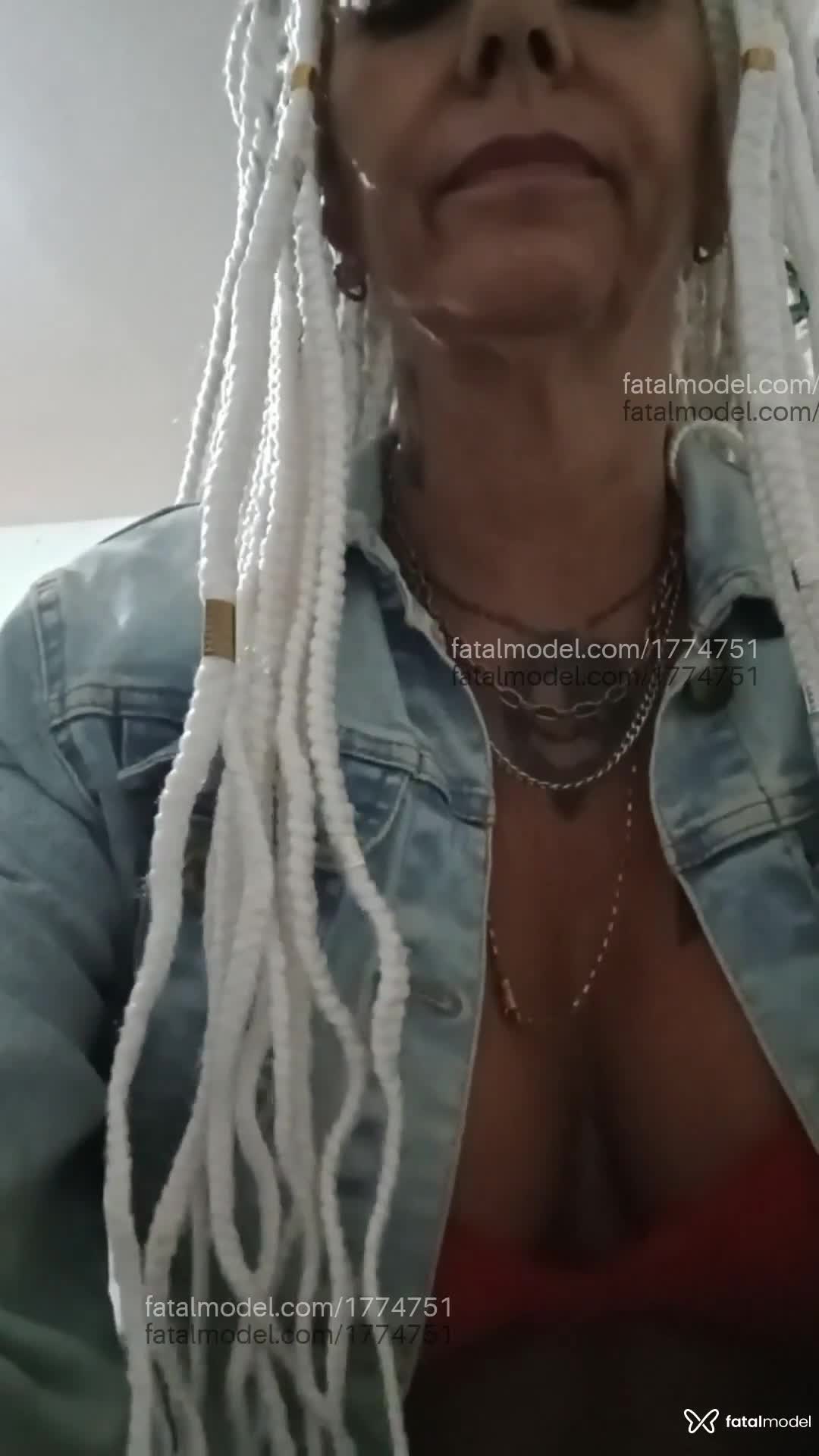 Acompanhante mulher com cabelo castanho de olhos mel em São Paulo - Chris