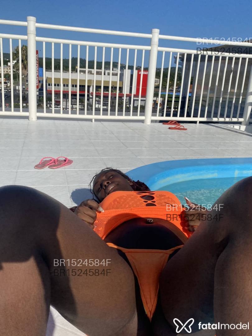 Acompanhante mulher com cabelo castanho de olhos castanhos em São Paulo Acompanhante mulher com cabelo castanho de olhos castanhos em São Paulo - Tossan