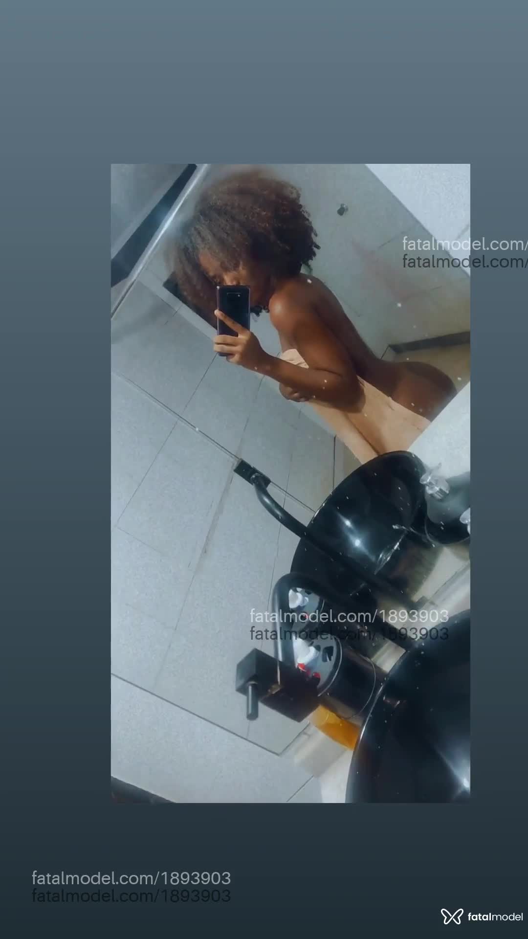 Acompanhante mulher morena (o) de olhos pretos em Macaé - Medusa