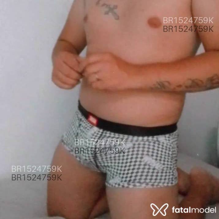 Acompanhante homem com cabelo castanho de olhos pretos - Enzo Gabriel Acompanhante homem com cabelo castanho de olhos pretos - Enzo Gabriel