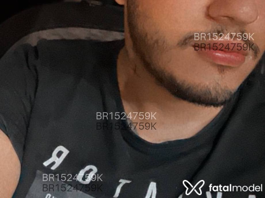 Acompanhante homem com cabelo castanho de olhos pretos - Enzo Gabriel Acompanhante homem com cabelo castanho de olhos pretos - Enzo Gabriel