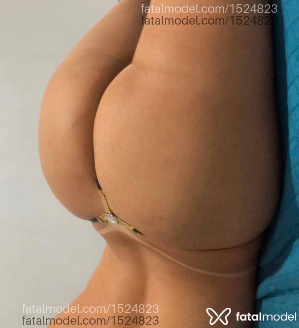 Acompanhante mulher loira (o) de olhos pretos - Bruna Ferrari