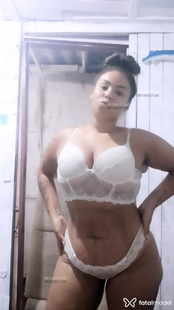 Acompanhante mulher com cabelo castanho de olhos castanhos em Virtual - Maira