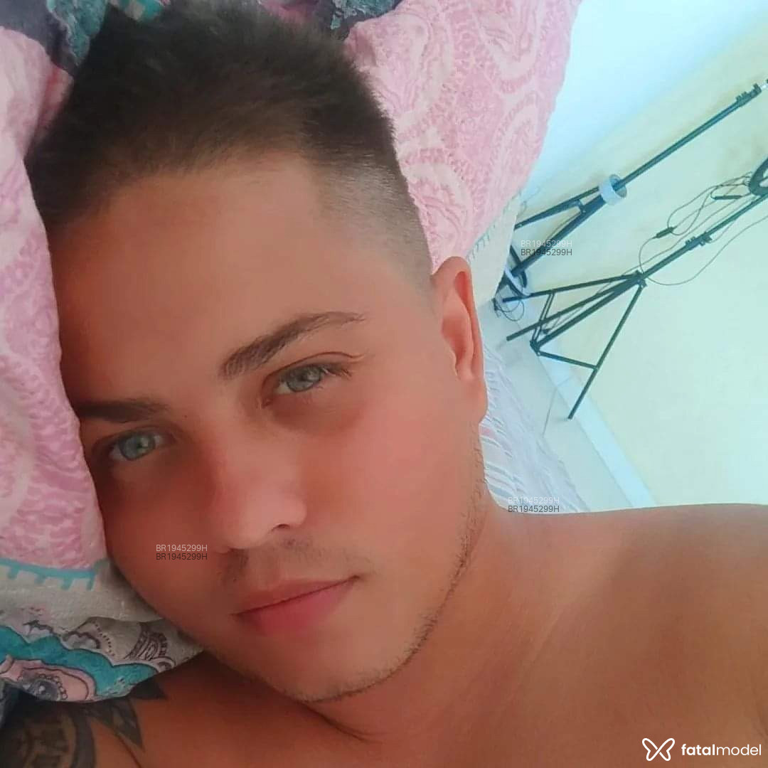 Acompanhante homem loira (o) de olhos azuis em Virtual - Mell