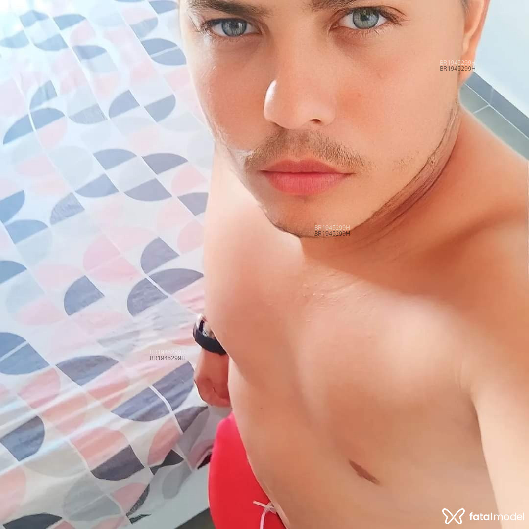 Acompanhante homem loira (o) de olhos azuis em Virtual - Mell