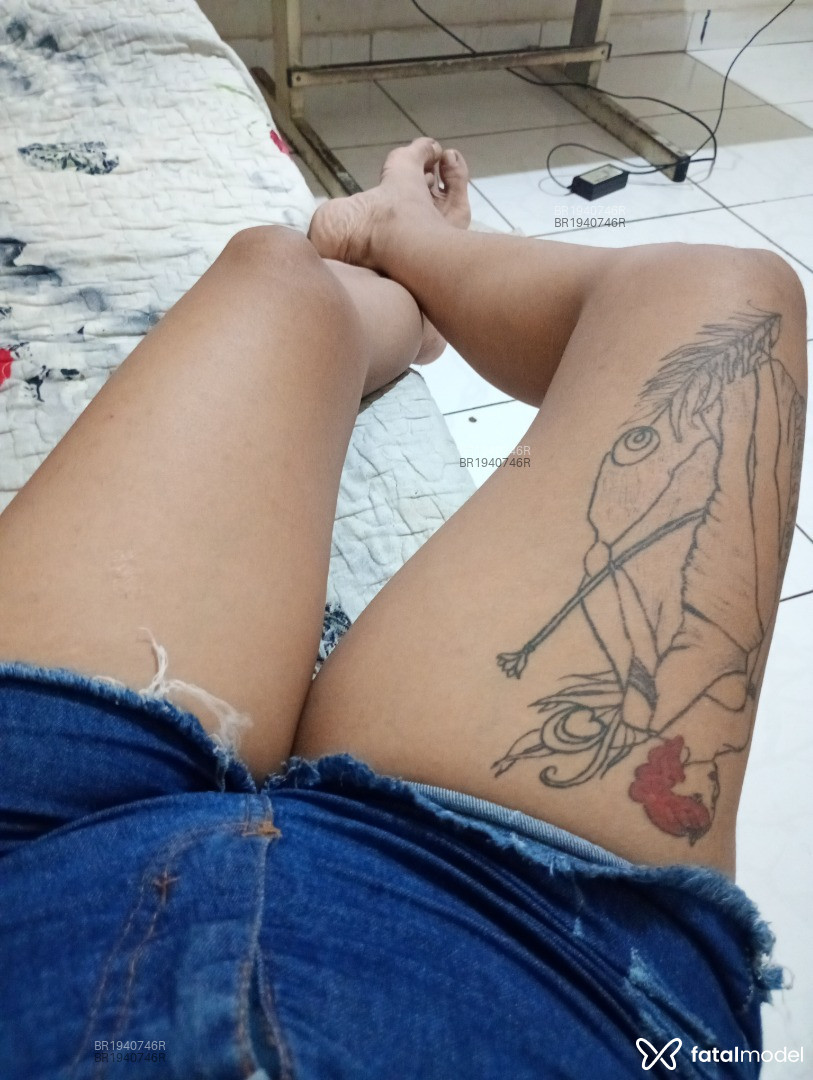 Acompanhante mulher com cabelo colorido de olhos castanhos em Virtual Acompanhante mulher com cabelo colorido de olhos castanhos em Virtual - Anacg