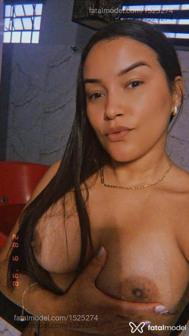 Acompanhante mulher com cabelo castanho de olhos castanhos - Maya