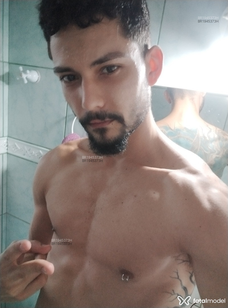 Acompanhante homem morena (o) de olhos pretos em Macaé - Wallace