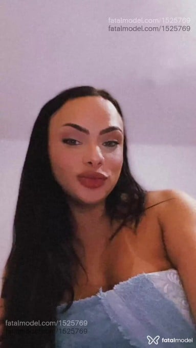 Acompanhante mulher trans com cabelo castanho de olhos castanhos em Barbacena Acompanhante mulher trans com cabelo castanho de olhos castanhos em Barbacena - LANA LUZ