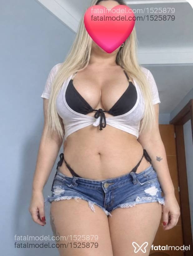 Acompanhante mulher loira (o) de olhos castanhos - LUNA FRATESKI