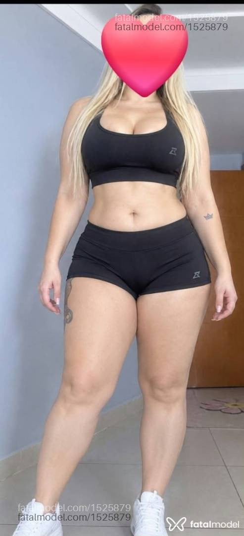 Acompanhante mulher loira (o) de olhos castanhos - LUNA FRATESKI
