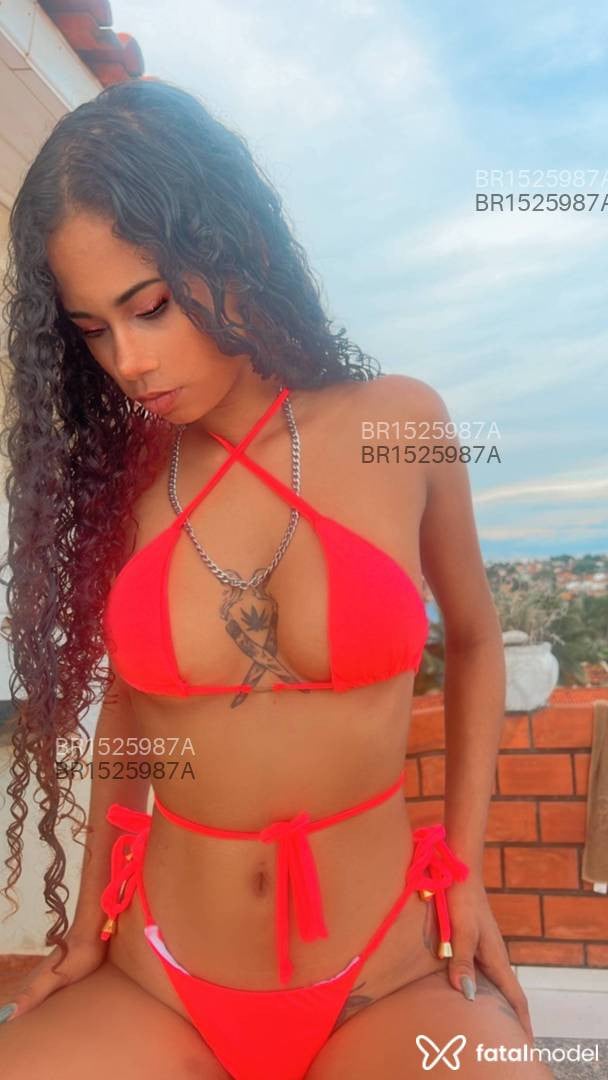 Acompanhante mulher morena (o) de olhos castanhos - Amanda Araes