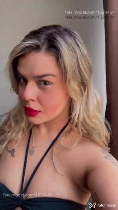 Acompanhante mulher loira (o) de olhos castanhos em Limeira - Mel Lima