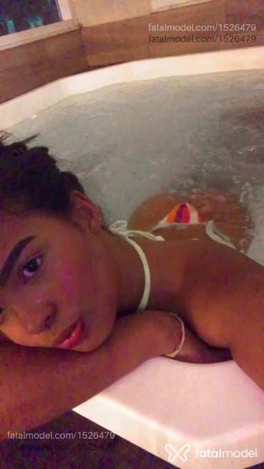 Acompanhante mulher morena (o) de olhos pretos em Campos dos Goytacazes - Larah tavares