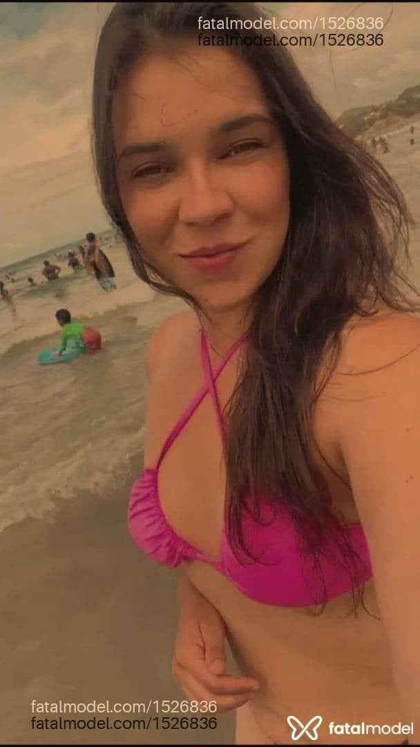 Acompanhante mulher morena (o) de olhos castanhos - Anny