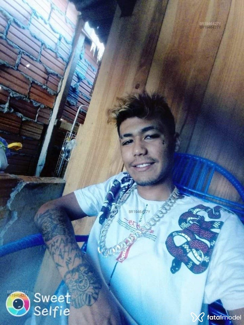 Acompanhante homem morena (o) de olhos castanhos em Virtual Acompanhante homem morena (o) de olhos castanhos em Virtual - Leozinho