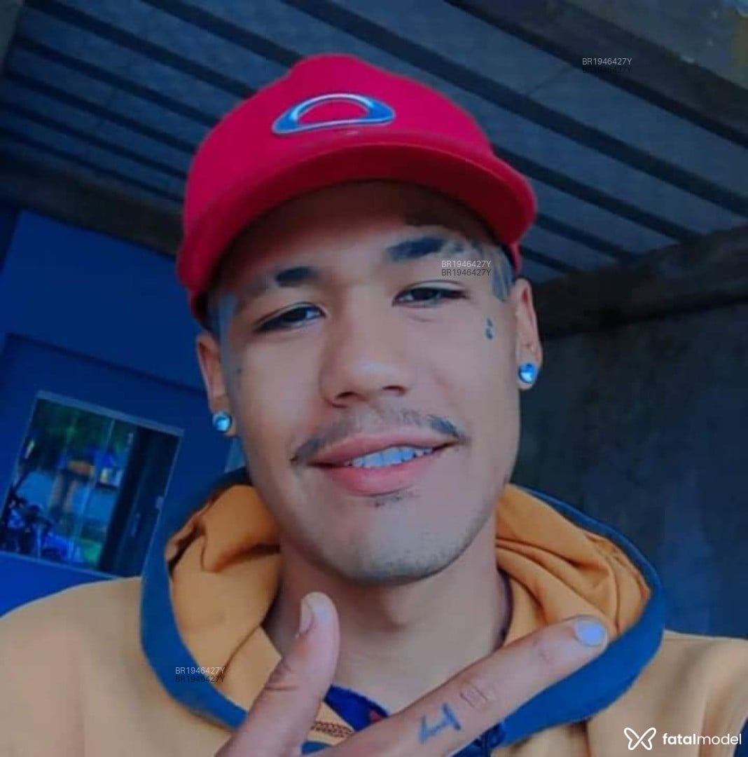 Acompanhante homem morena (o) de olhos castanhos em Virtual Acompanhante homem morena (o) de olhos castanhos em Virtual - Leozinho