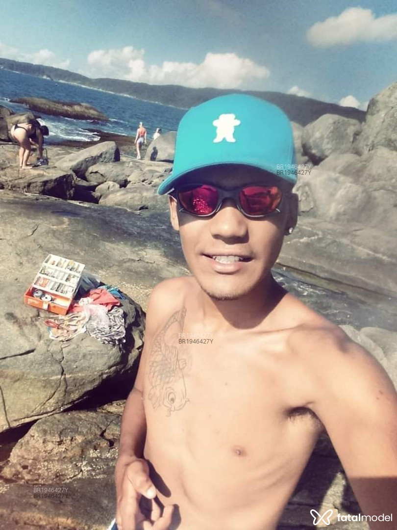 Acompanhante homem morena (o) de olhos castanhos em Virtual Acompanhante homem morena (o) de olhos castanhos em Virtual - Leozinho