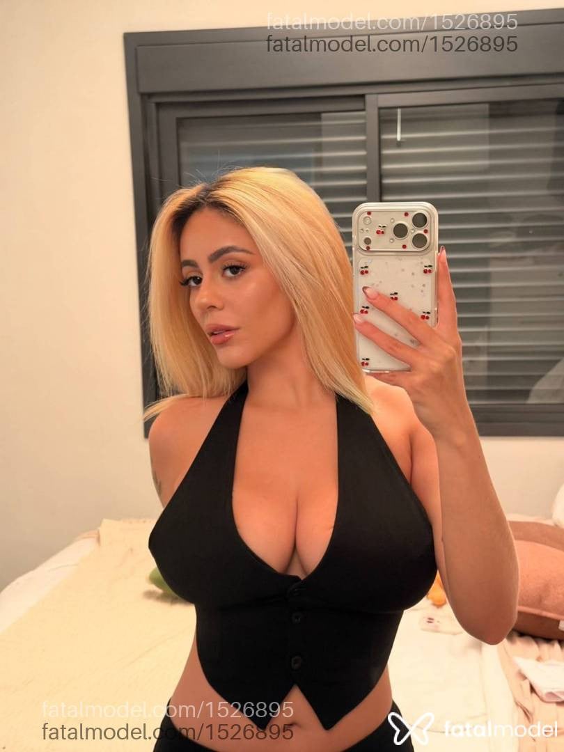 Acompanhante mulher loira (o) de olhos castanhos - Gabi Videla