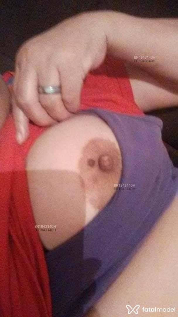 Acompanhante mulher com cabelo castanho de olhos castanhos em Itaí Acompanhante mulher com cabelo castanho de olhos castanhos em Itaí - Verônica