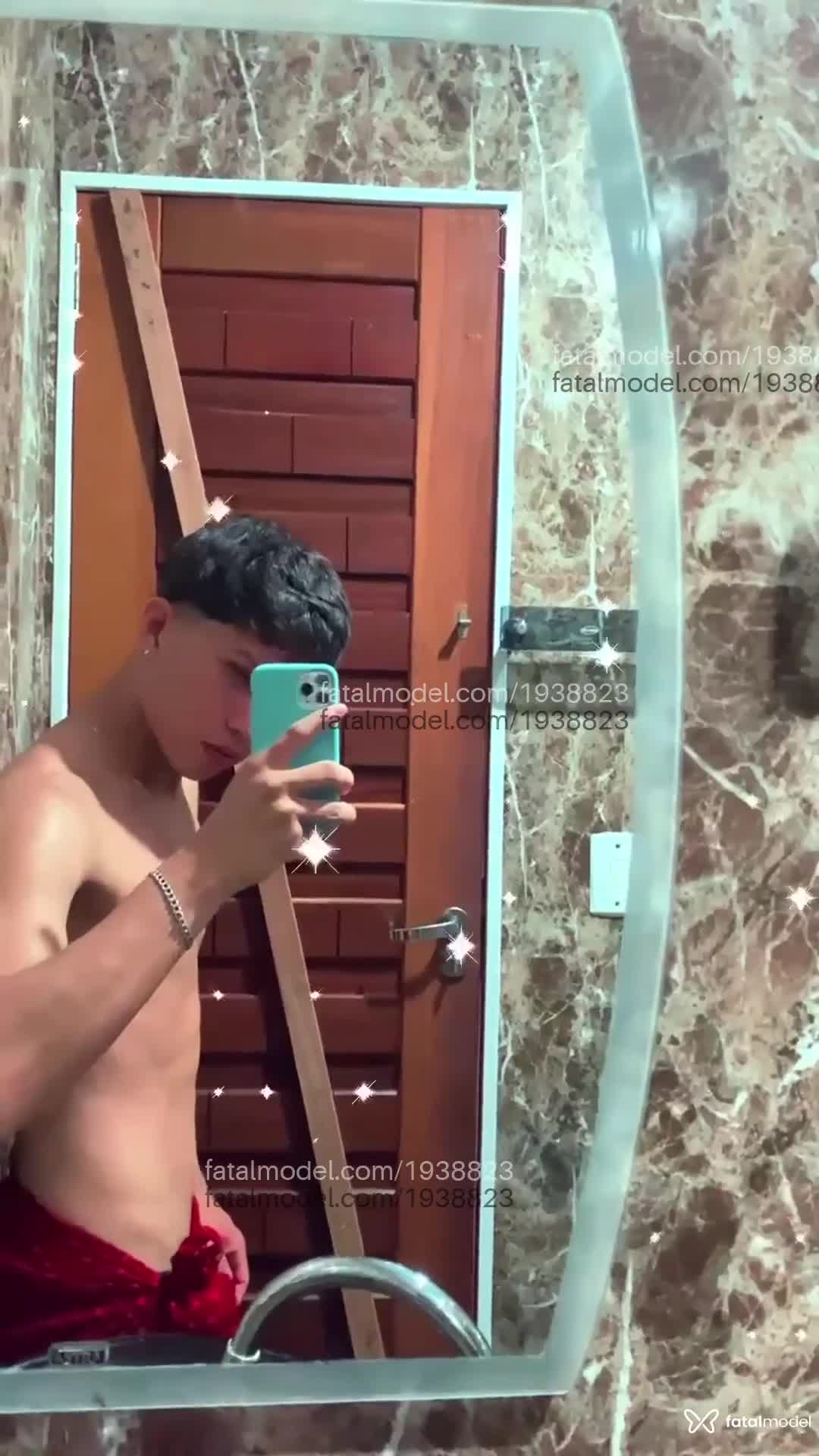 Acompanhante homem com cabelo castanho de olhos mel em Manaus - Maciel