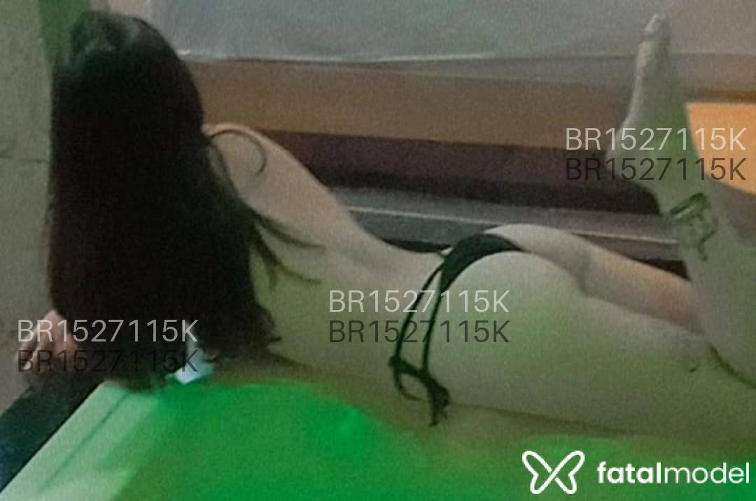 Acompanhante mulher com cabelo castanho de olhos castanhos em Goiânia - Melissa