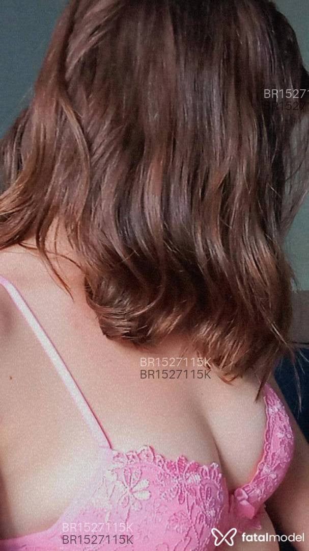 Acompanhante mulher com cabelo castanho de olhos castanhos em Goiânia - Melissa