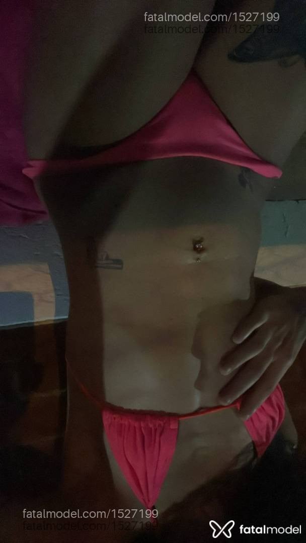 Acompanhante mulher trans morena (o) de olhos castanhos em Nova Friburgo Acompanhante mulher trans morena (o) de olhos castanhos em Nova Friburgo - Mirella Venenno