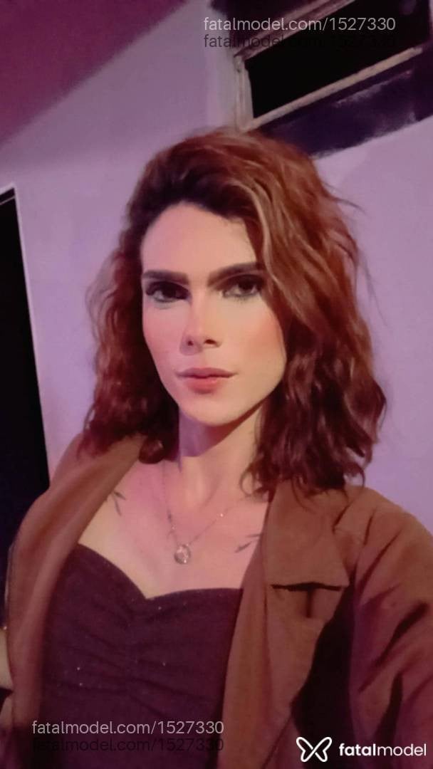 Acompanhante mulher trans loira (o) de olhos castanhos - Gabrielysouza