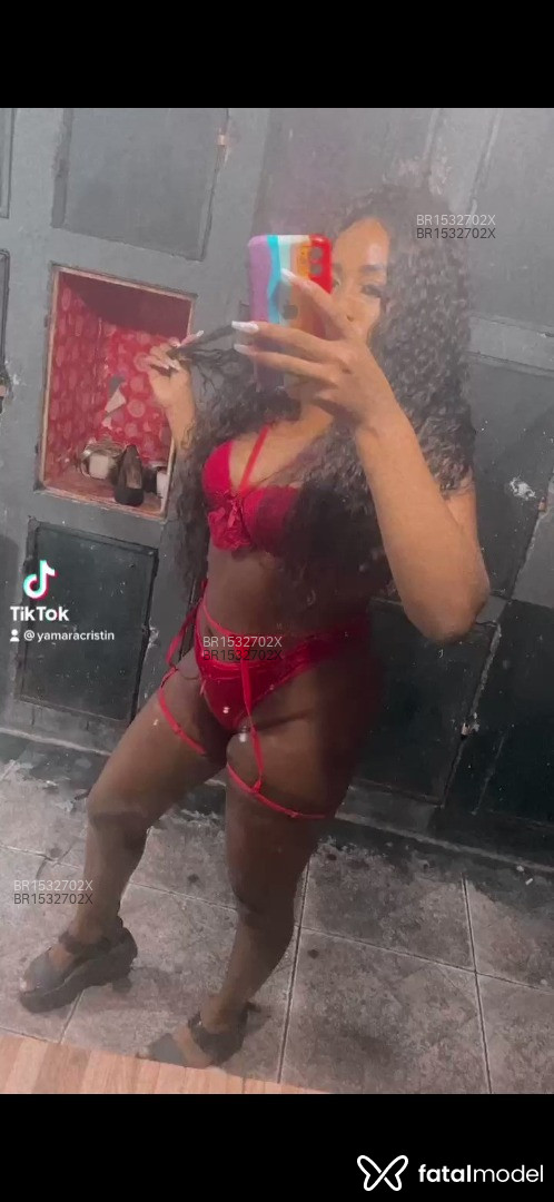Acompanhante mulher morena (o) de olhos mel - Maya Morenna Acompanhante mulher morena (o) de olhos mel - Maya Morenna