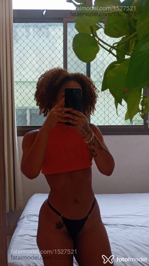 Acompanhante mulher morena (o) de olhos mel - Dandara Cruz