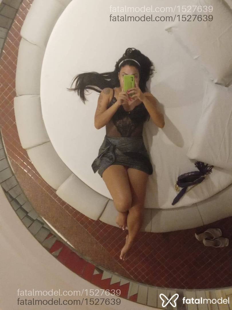 Acompanhante mulher com cabelo castanho de olhos pretos - Luiza medina