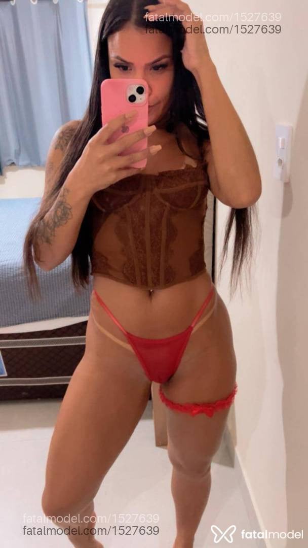 Acompanhante mulher com cabelo castanho de olhos pretos - Luiza medina