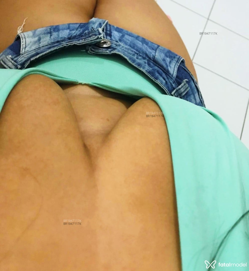 Acompanhante mulher morena (o) de olhos castanhos em Salvador - FabiBaby