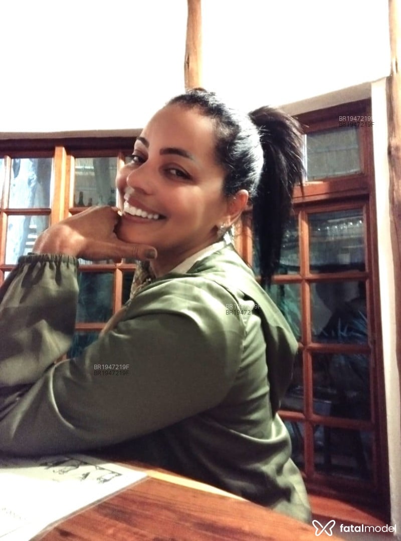 Acompanhante mulher com cabelo castanho de olhos castanhos em São Paulo - Renata