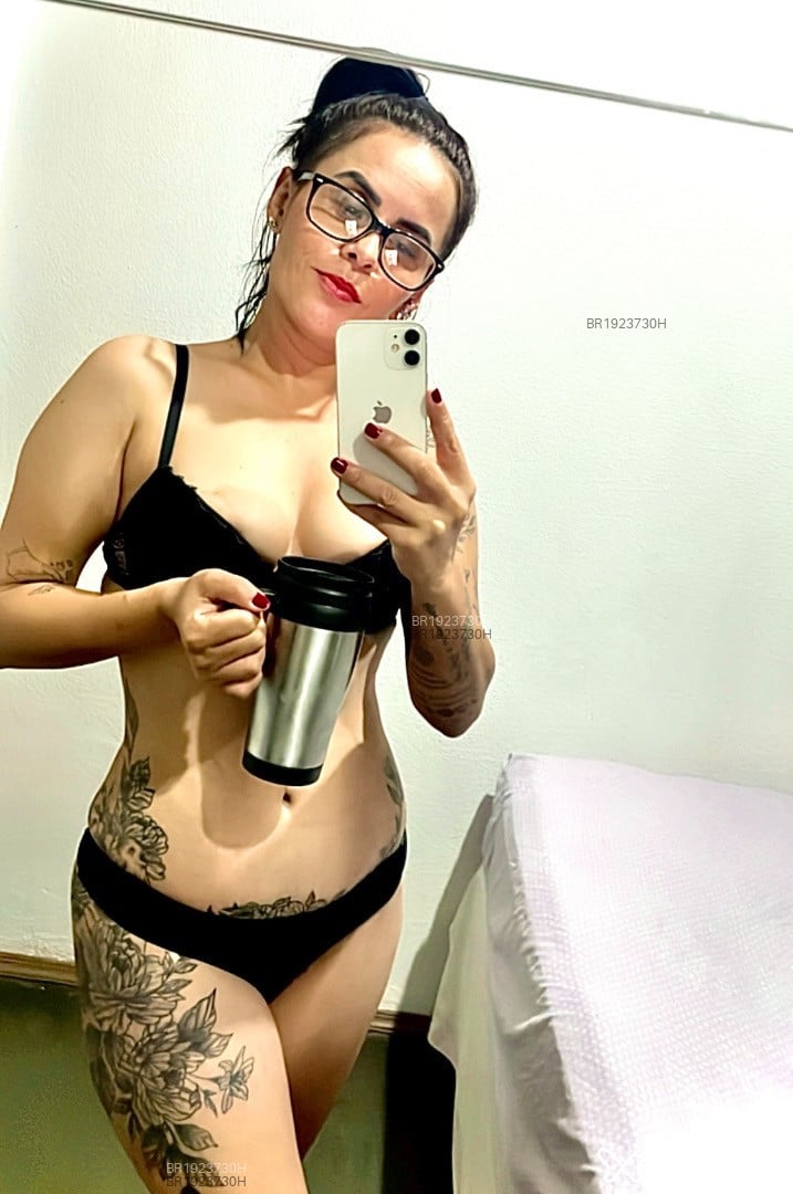 Acompanhante mulher morena (o) de olhos pretos em Guaíba Acompanhante mulher morena (o) de olhos pretos em Guaíba - Bia Bittencourt