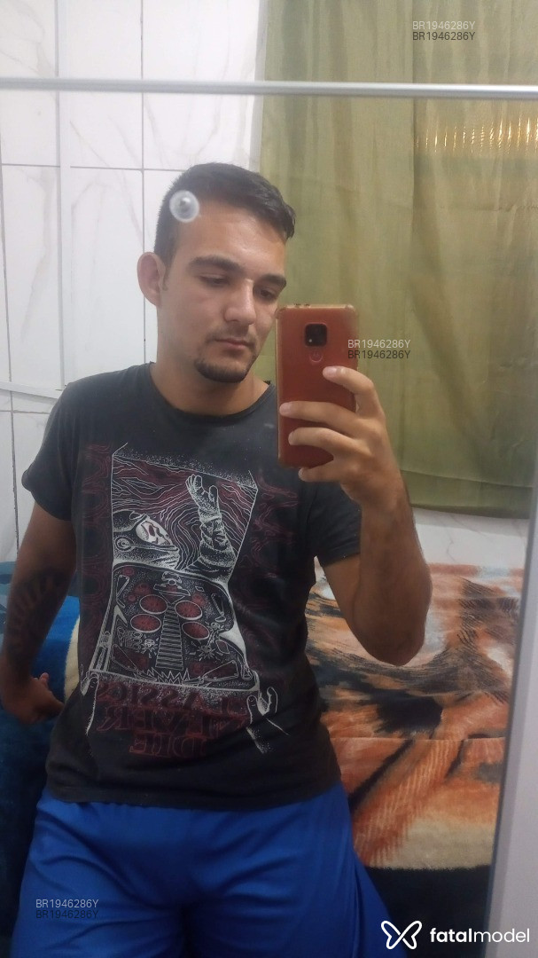 Acompanhante homem morena (o) de olhos castanhos em Gravataí - Pablo