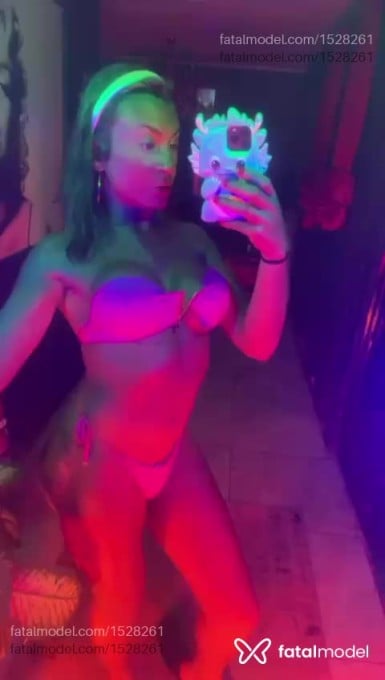 Acompanhante travesti morena (o) de olhos castanhos em Santa Cruz do Sul - Lauren Porto